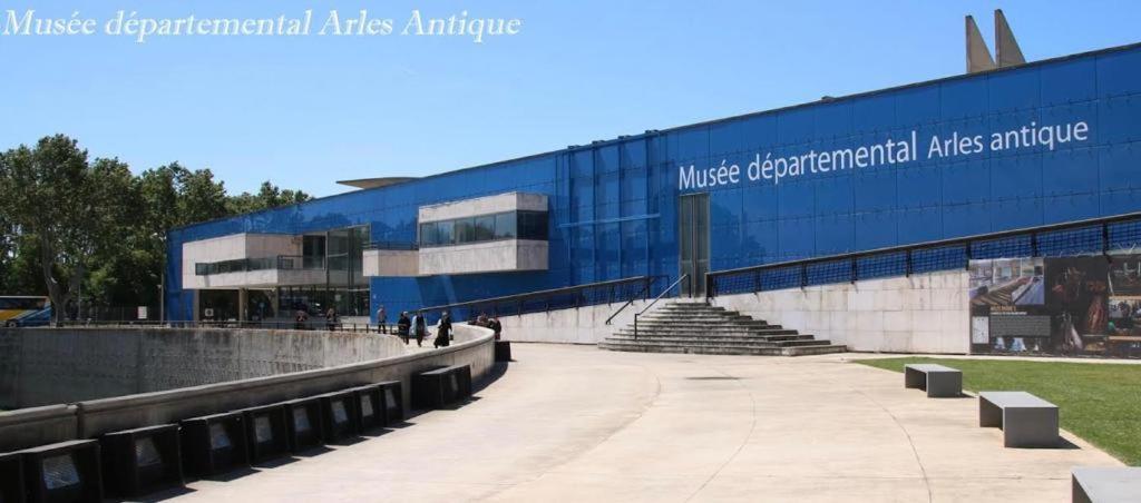 Nuit A La Roquette, Arles Daire Dış mekan fotoğraf